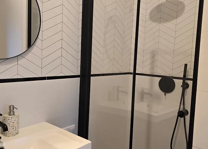 Wislany Mokotow, Krok Od Centrum I Lazienek Krolewskich